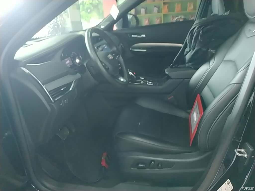 Cadillac XT4, 2022 15