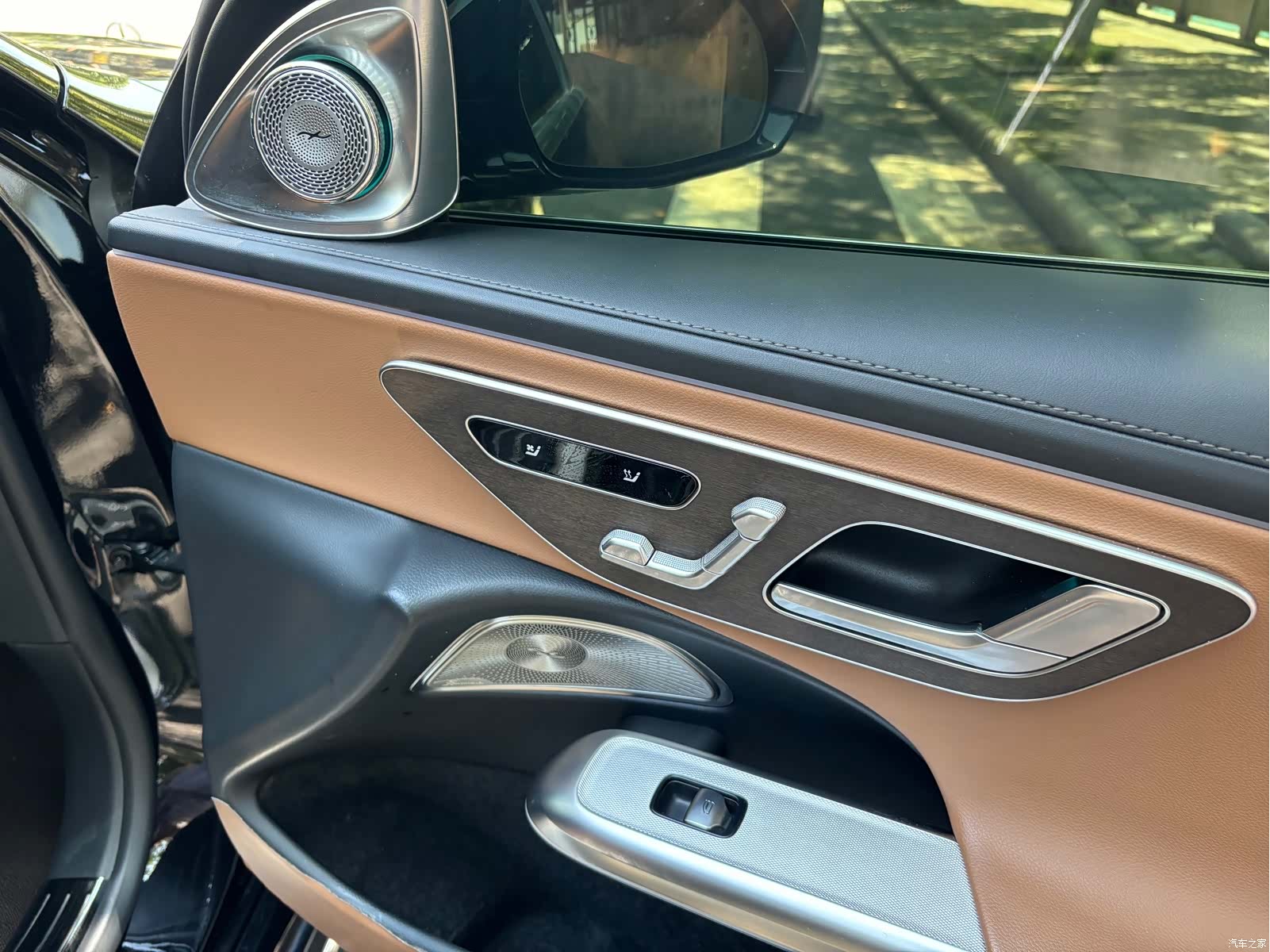 Mercedes-Benz E-Class, 2025 19