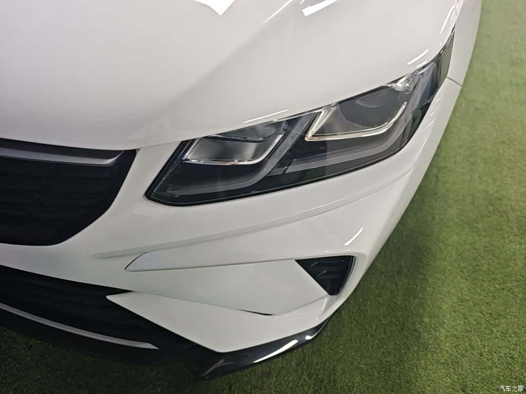 Geely Coolray, 2025 24