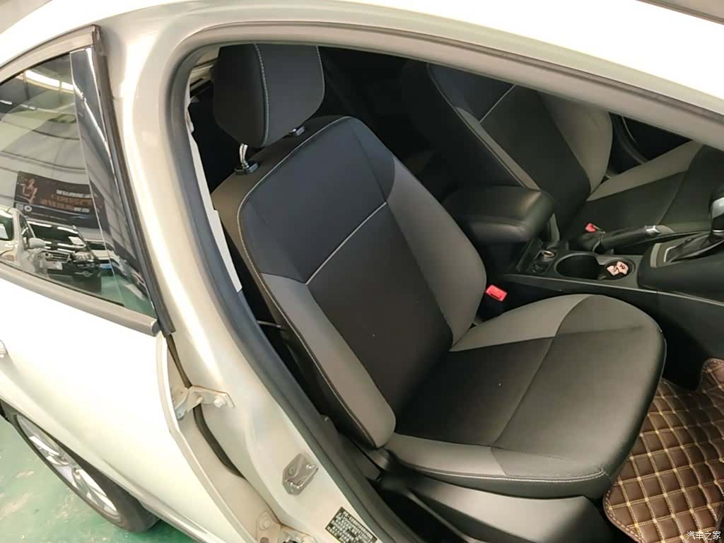 Ford Focus, 2014 25