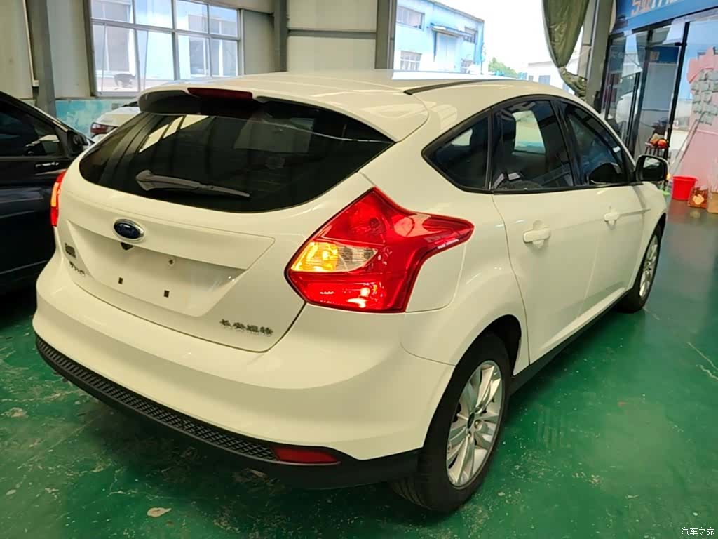 Ford Focus, 2014 7