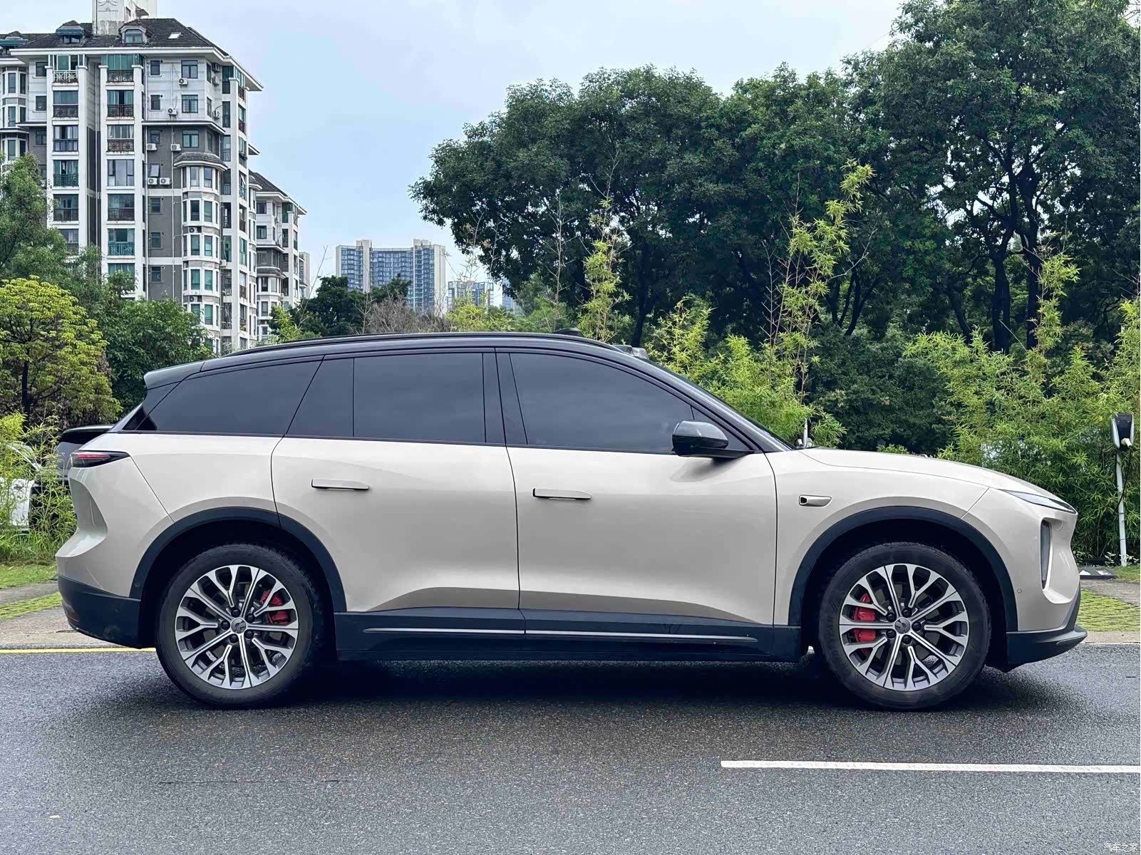 NIO ES6, 2024 15