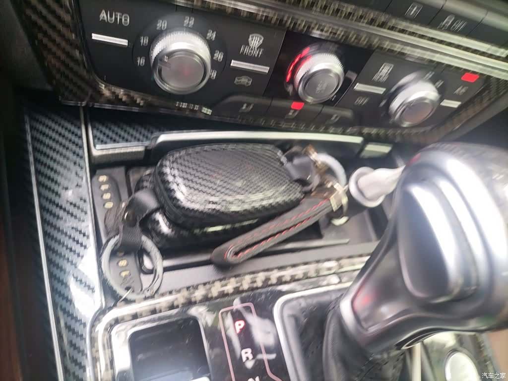 Audi A6L, 2014 12