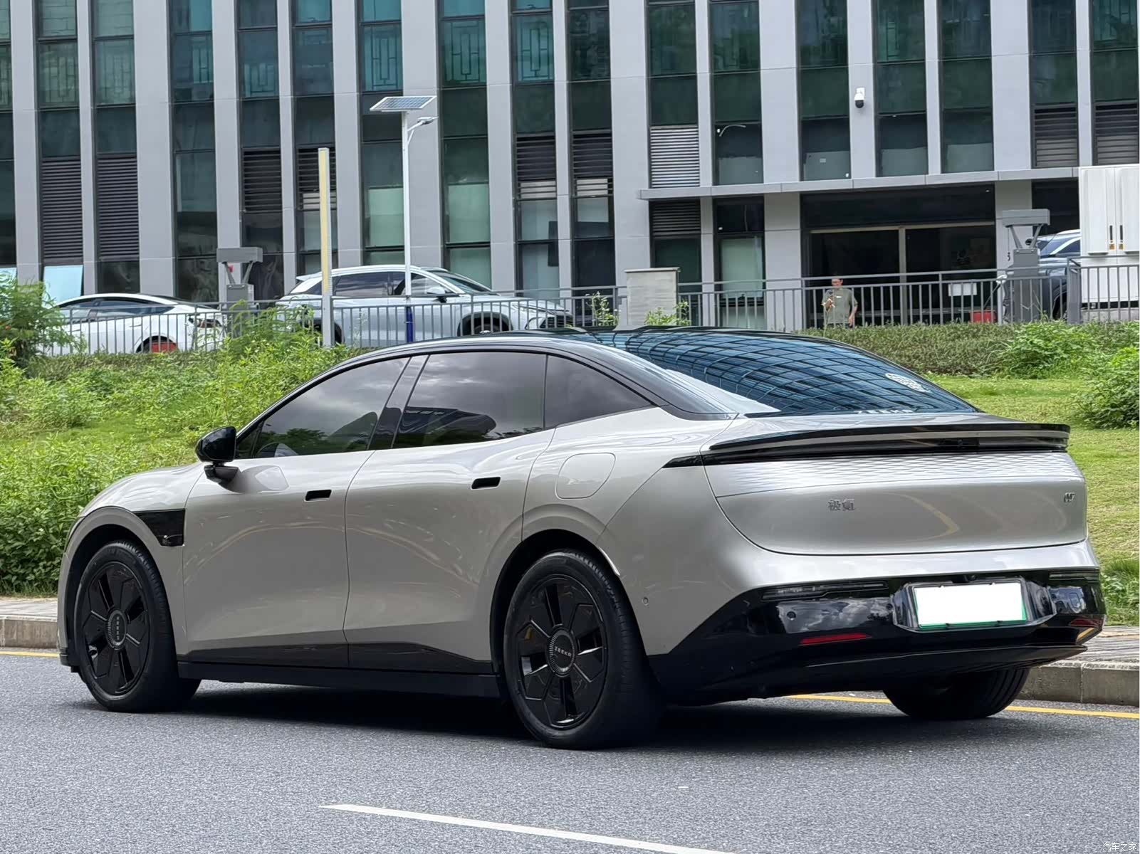 Zeekr 007, 2024 3