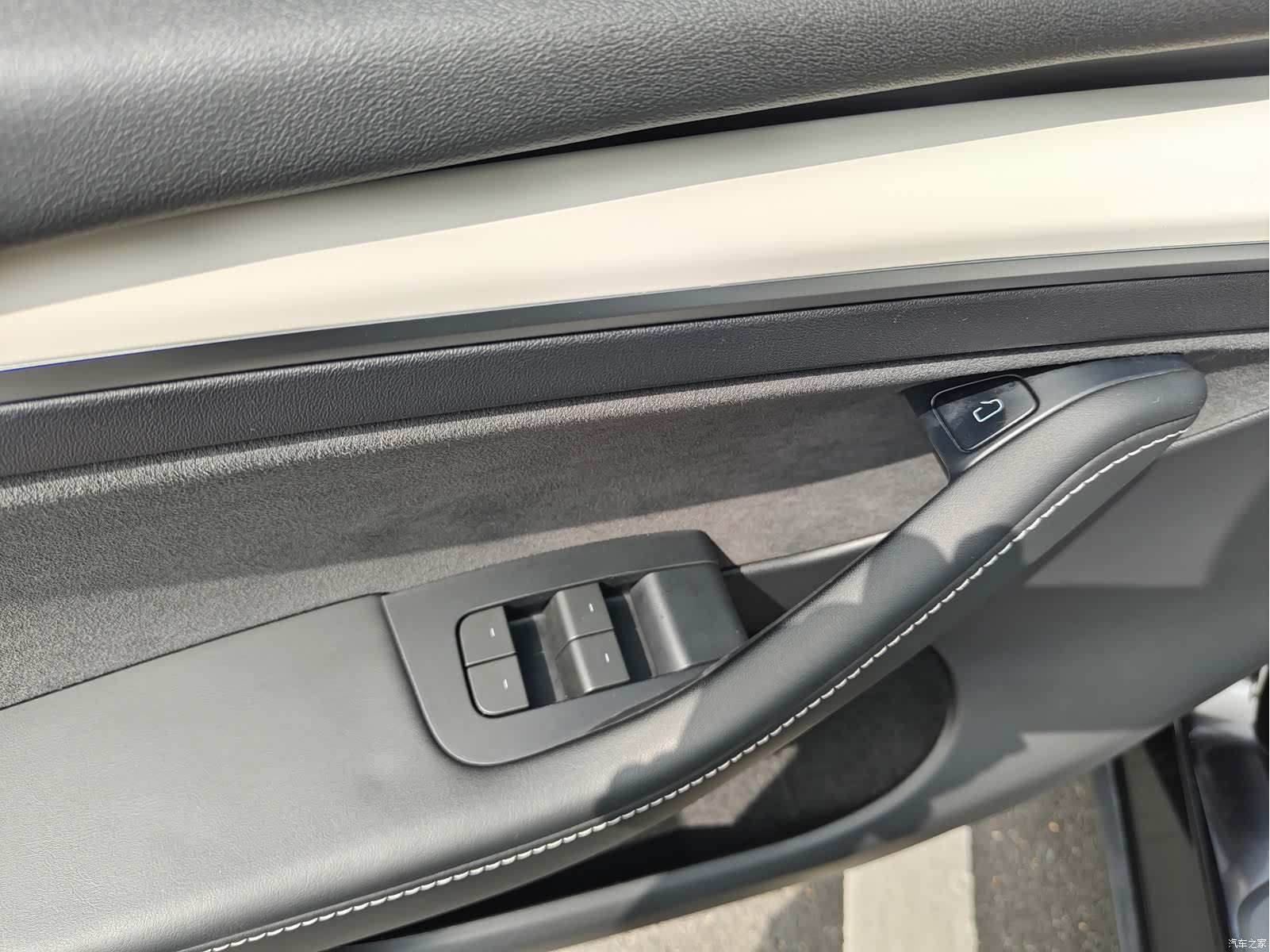 Tesla Model Y, 2022 18