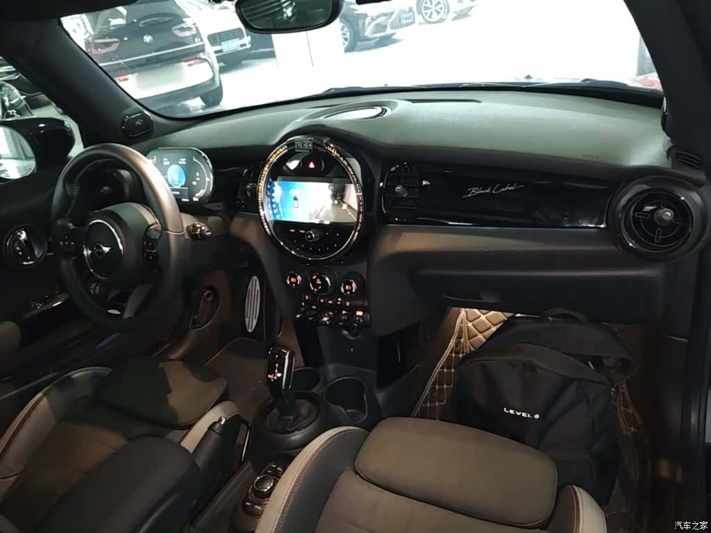 Mini Cooper, 2022 10