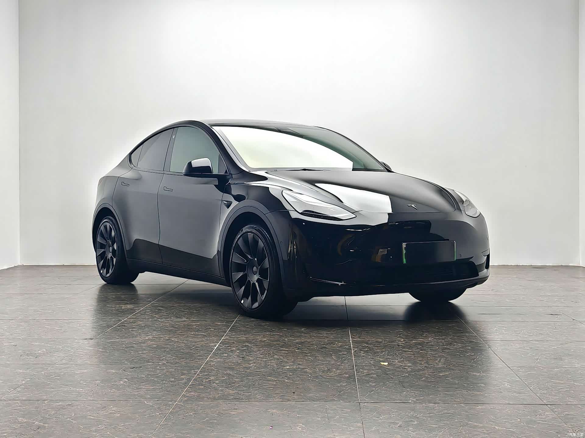 Tesla Model Y, 2023 3