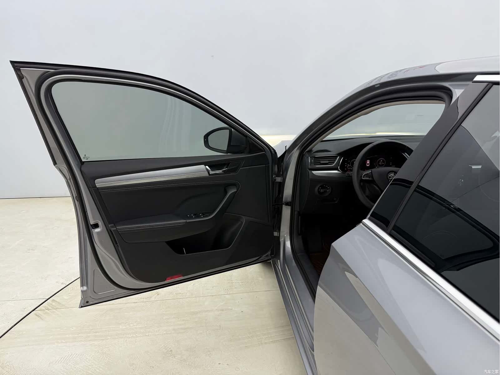 Skoda Superb, 2023 19