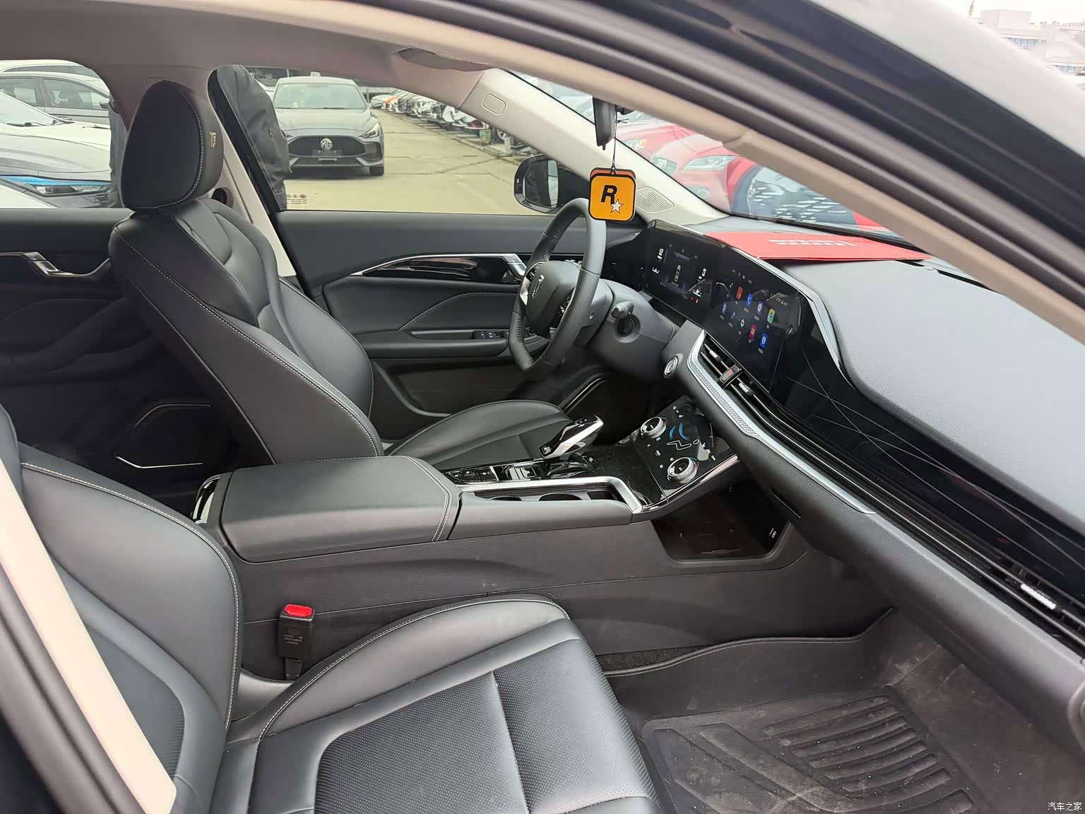 Bestune B70, 2022 11