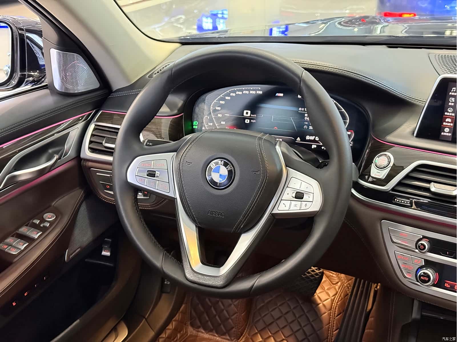 BMW 7 Series, 2019 все фото