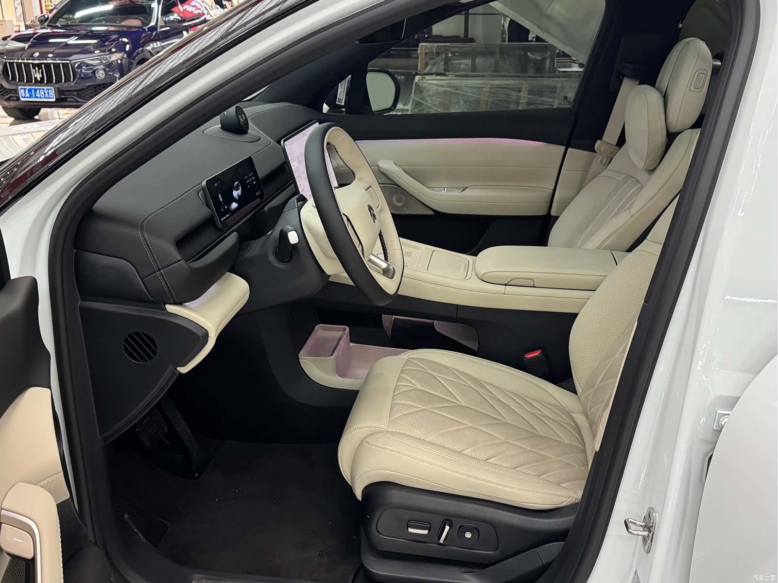 NIO ES6, 2025 4