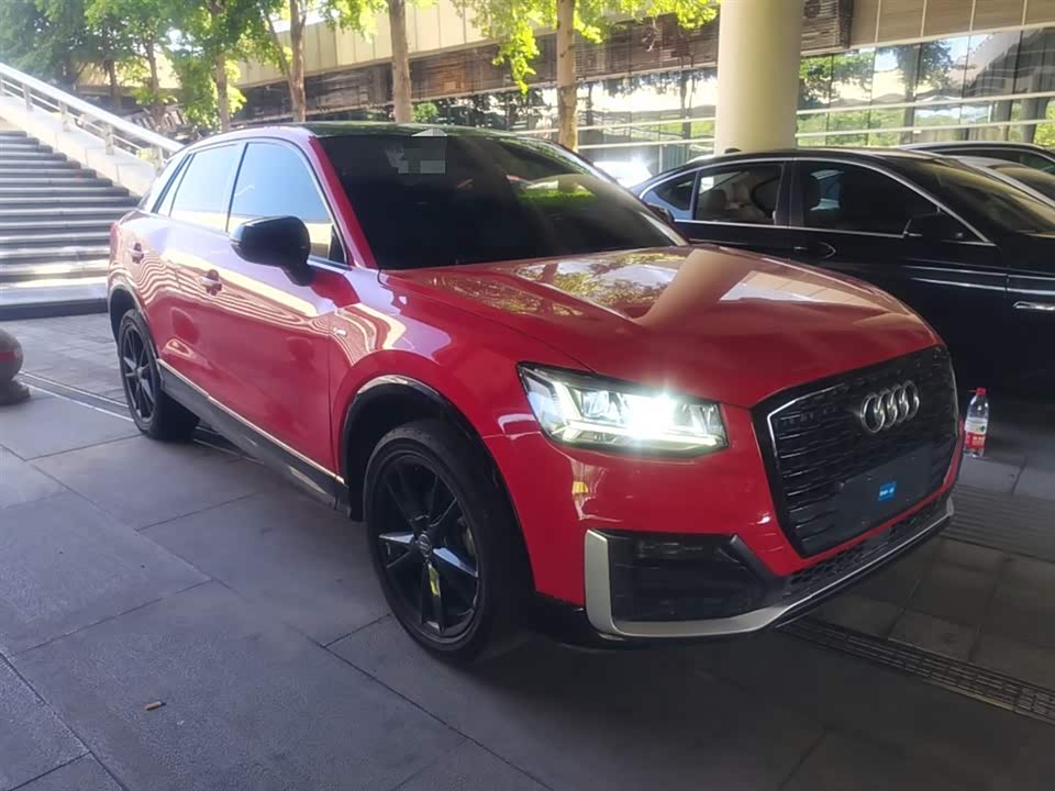 Audi Q2L