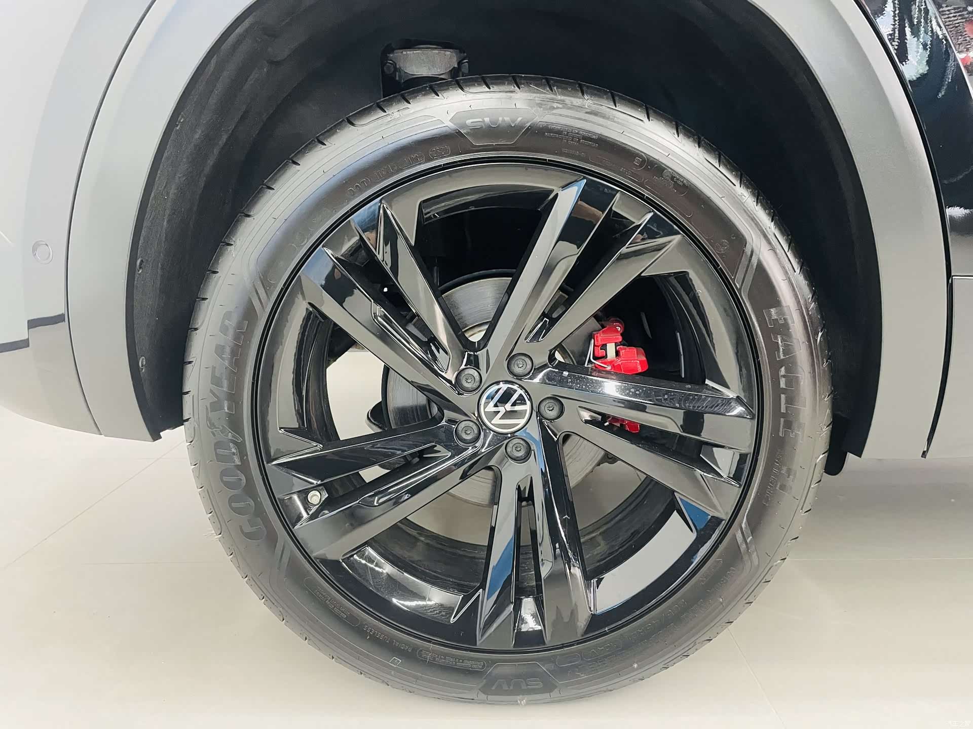 Volkswagen Teramont X, 2024 3