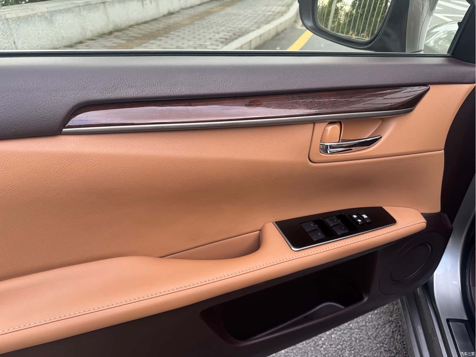 Lexus ES, 2017 8