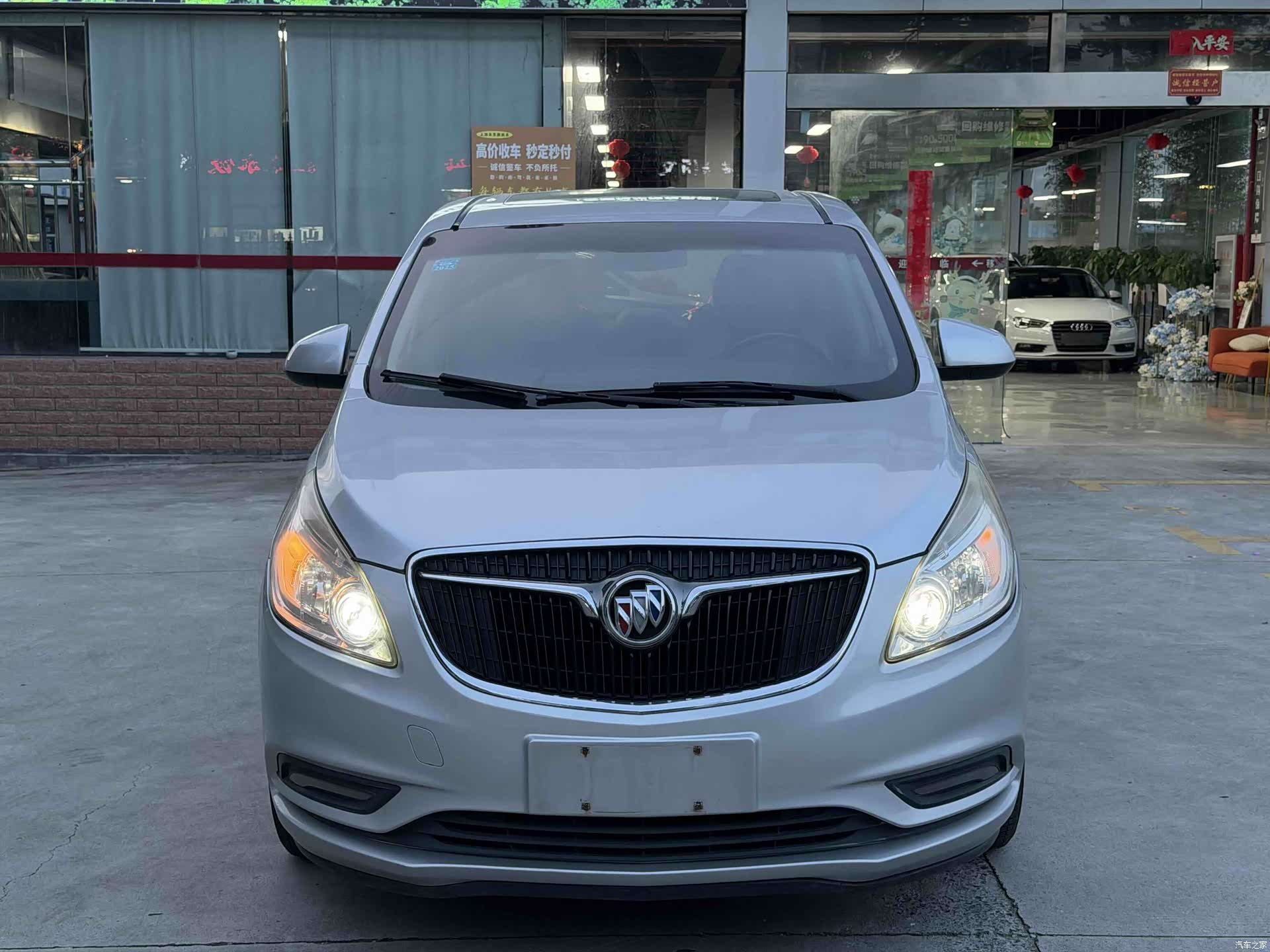 Buick GL8, 2017 2