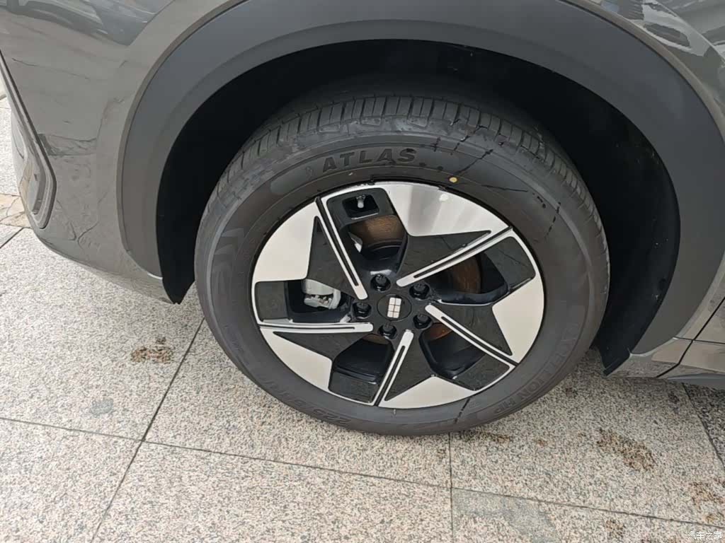 Geely Galaxy E5, 2026 23