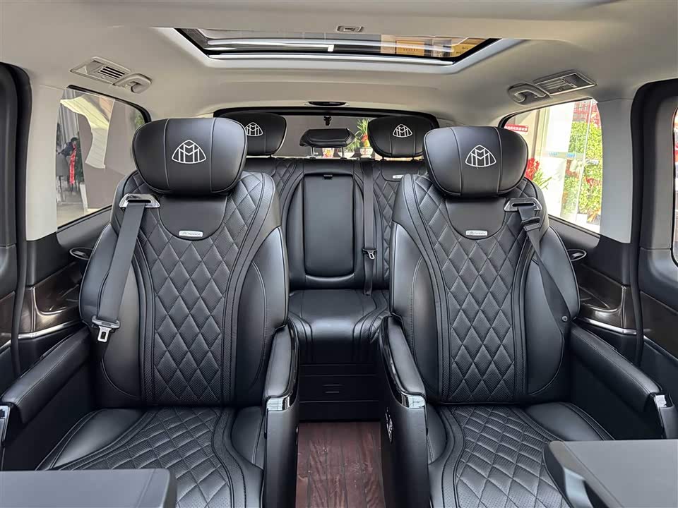 Mercedes-Benz V-class