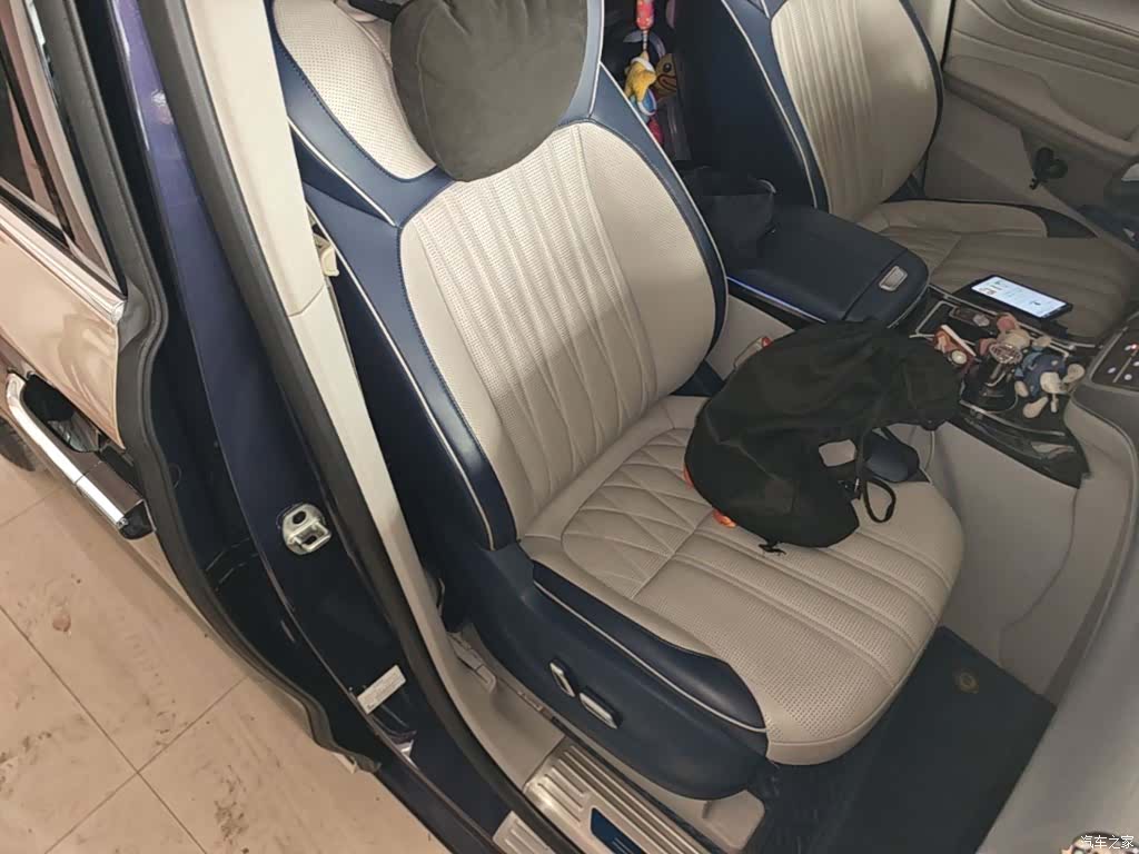 Roewe iMAX8, 2021 25