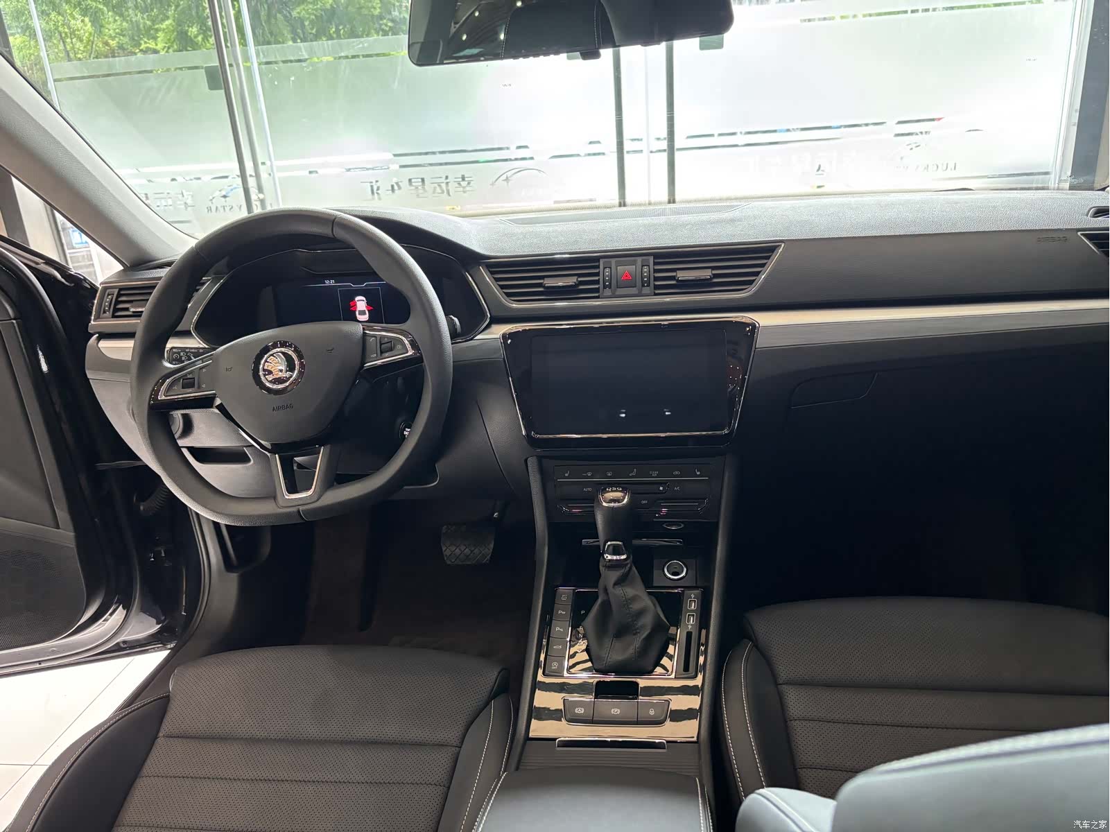 Skoda Superb, 2025 9