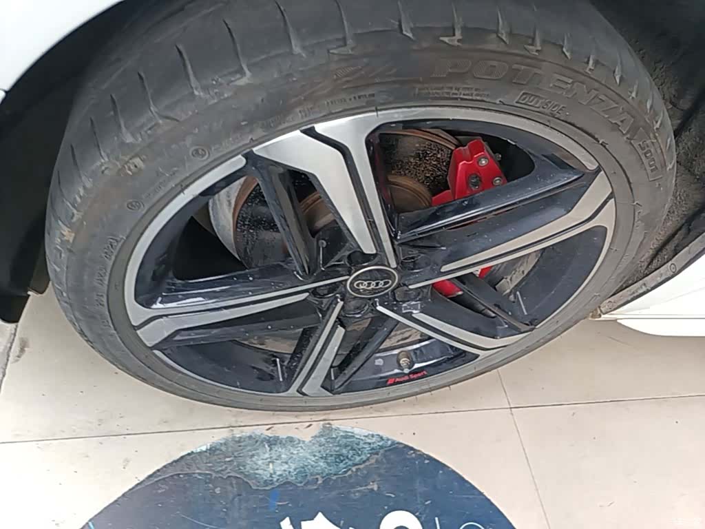 Audi A4L, 2018 23