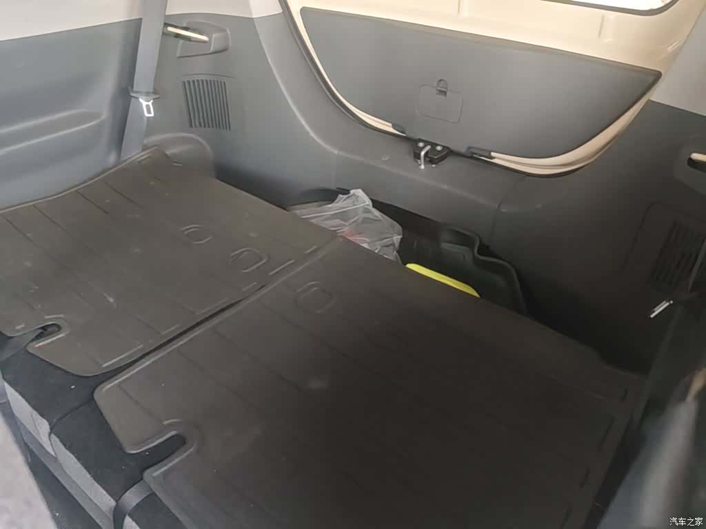 Geely Panda, 2025 17