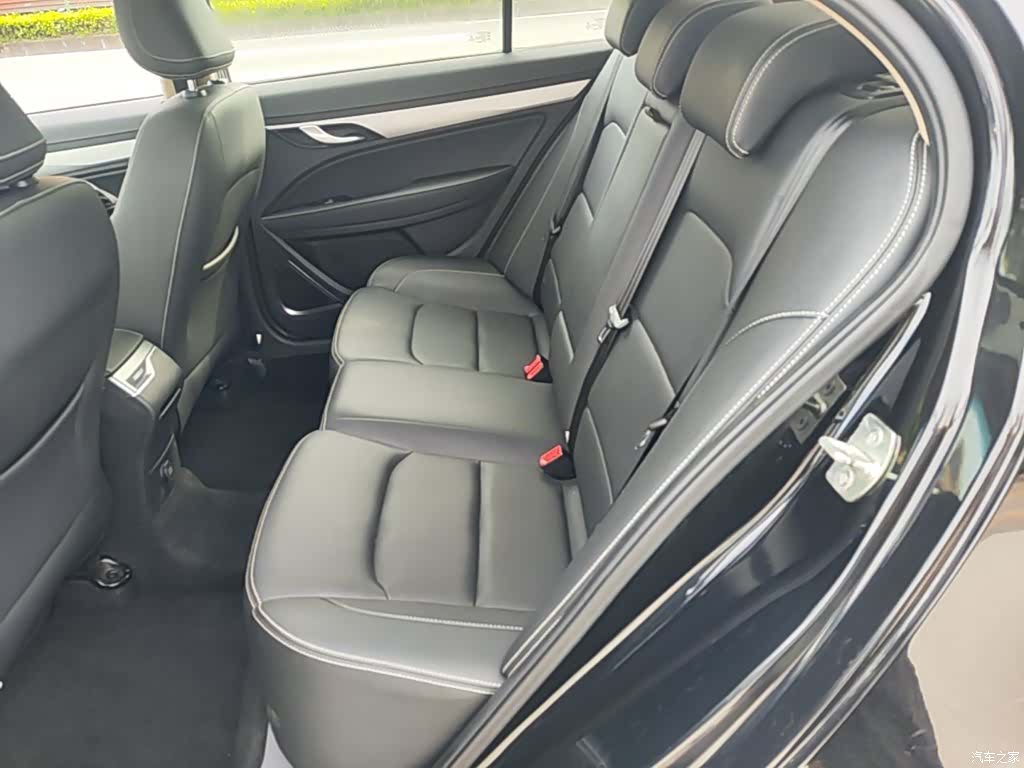 Geely Emgrand, 2018 все фото