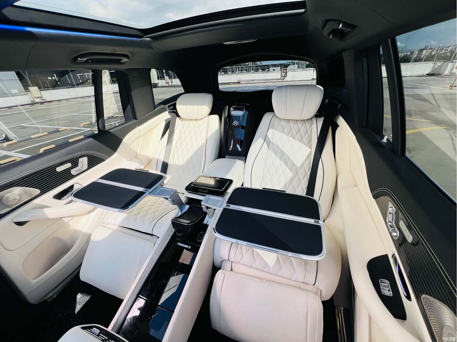 Mercedes-Benz GLS, 2024 11