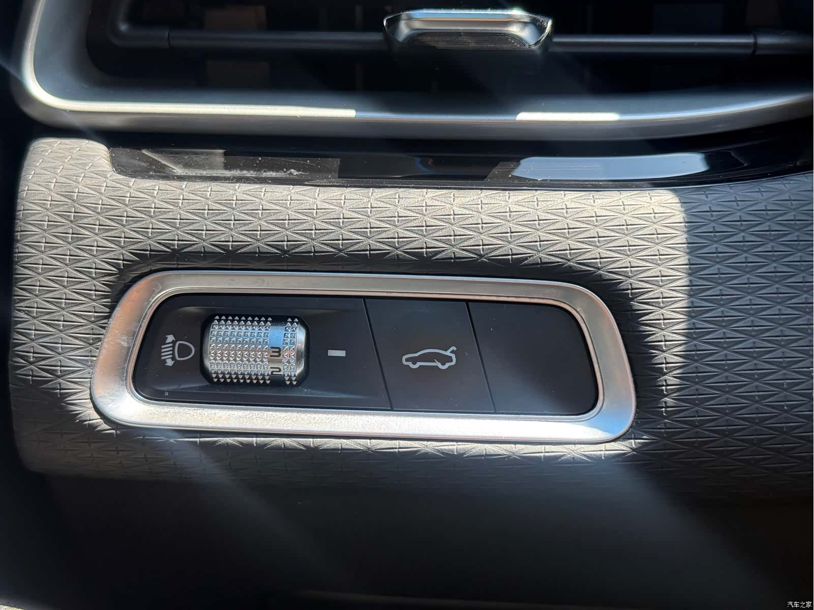 Geely Emgrand, 2022 16