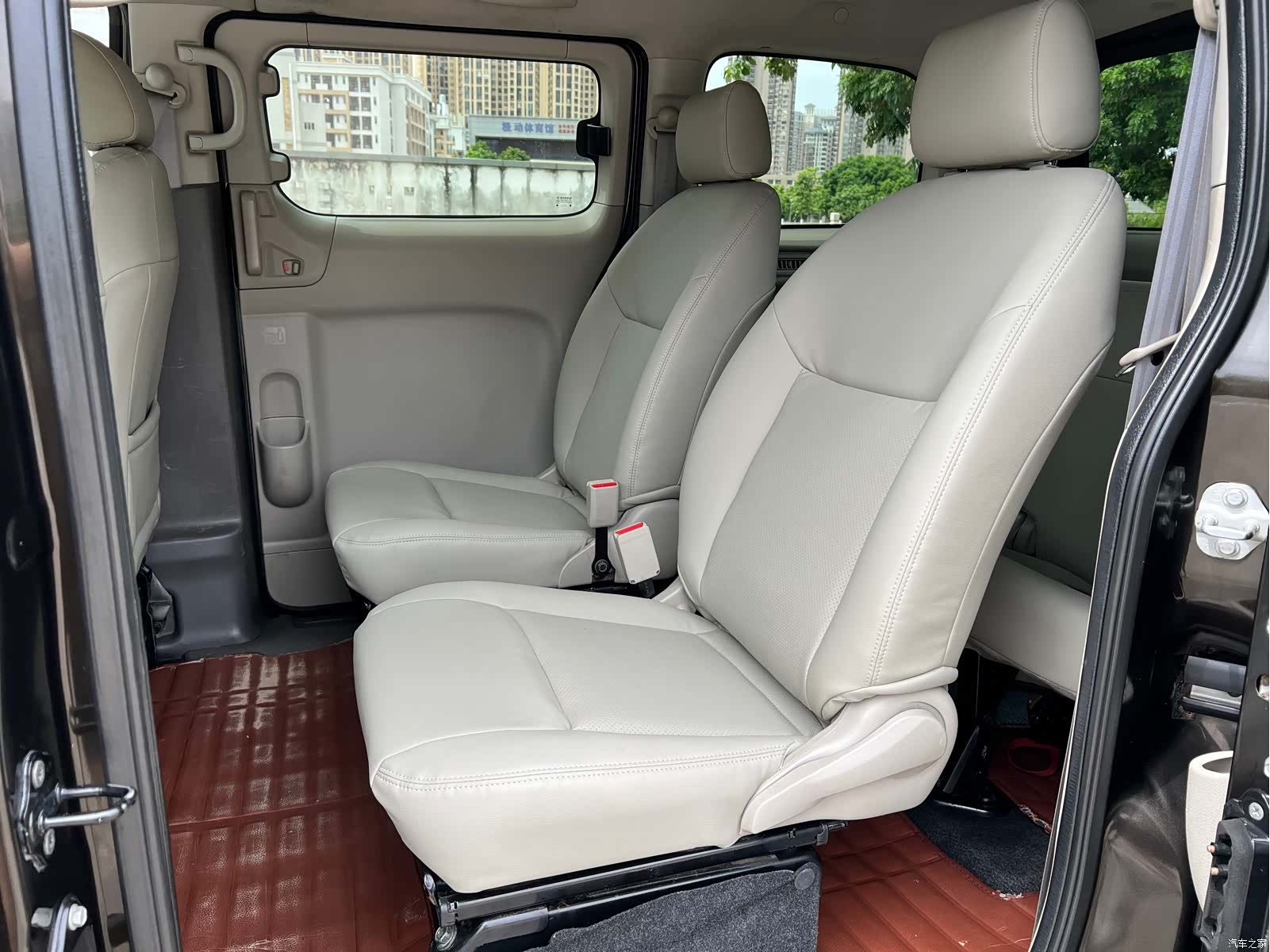 Nissan NV200, 2014 6