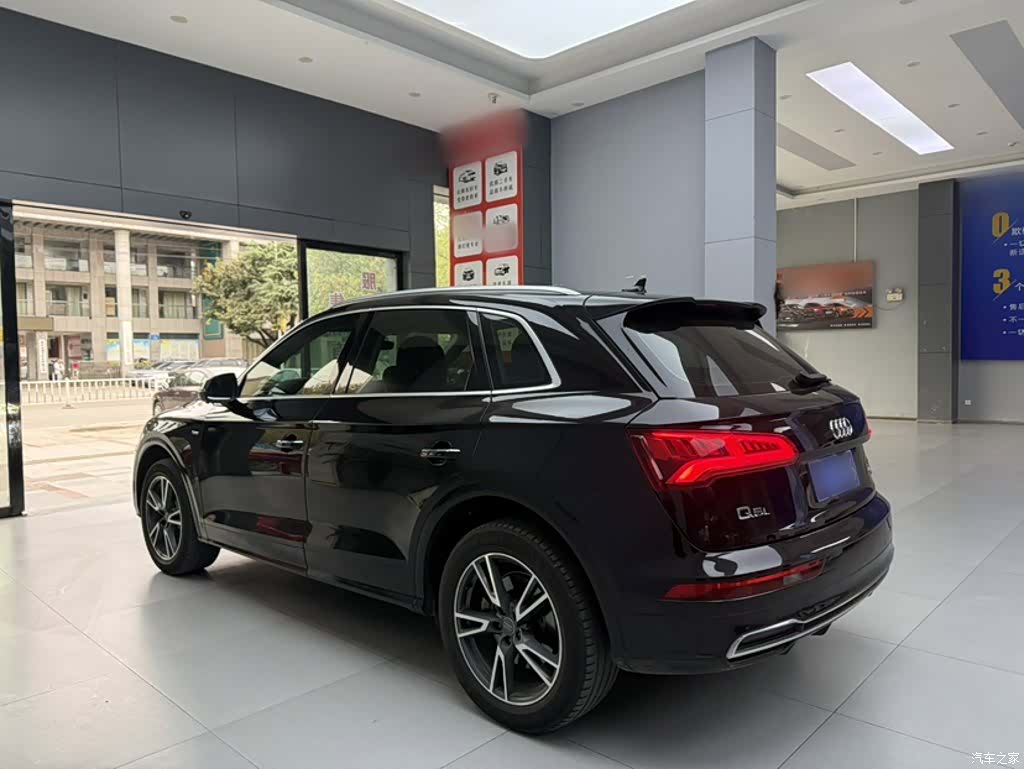 Audi Q5L, 2019 все фото