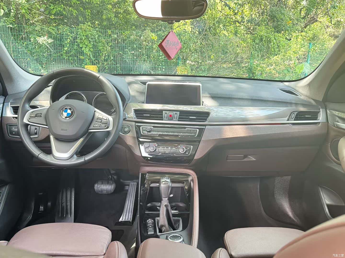 BMW X1, 2018 все фото
