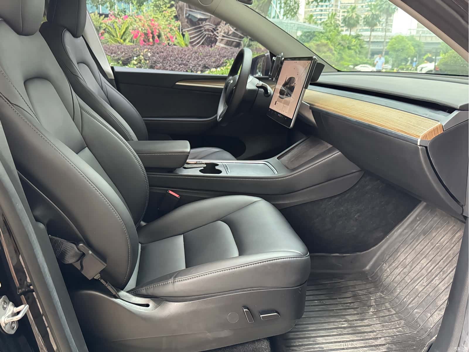 Tesla Model Y, 2023 11
