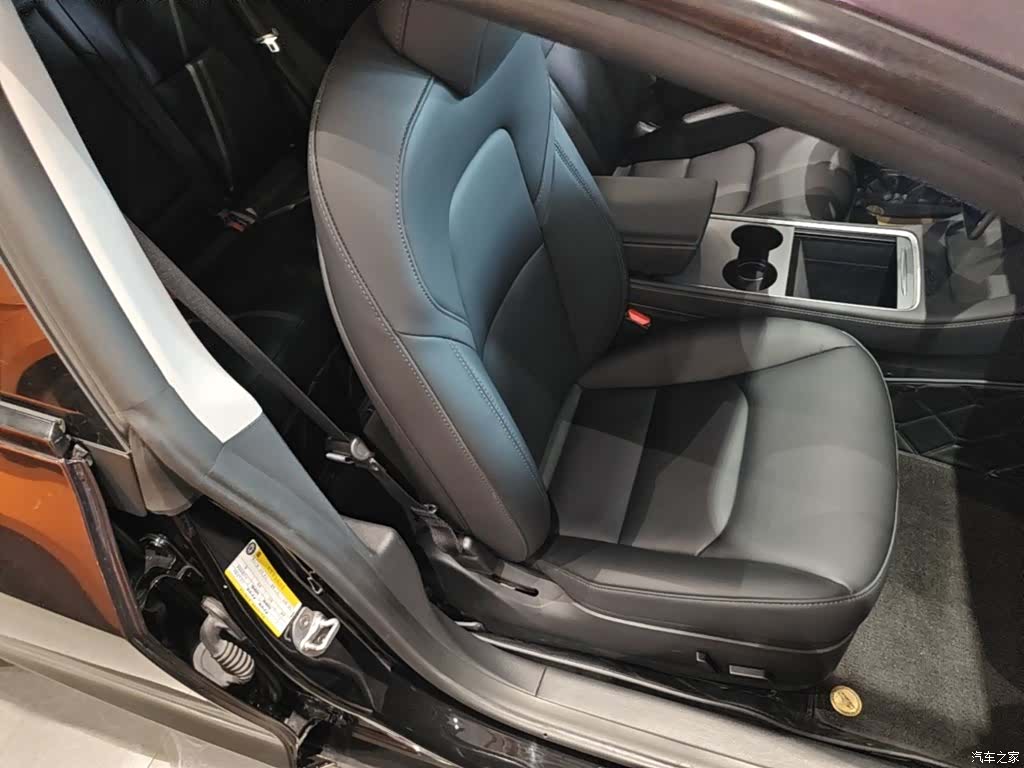 Tesla Model 3, 2023 25