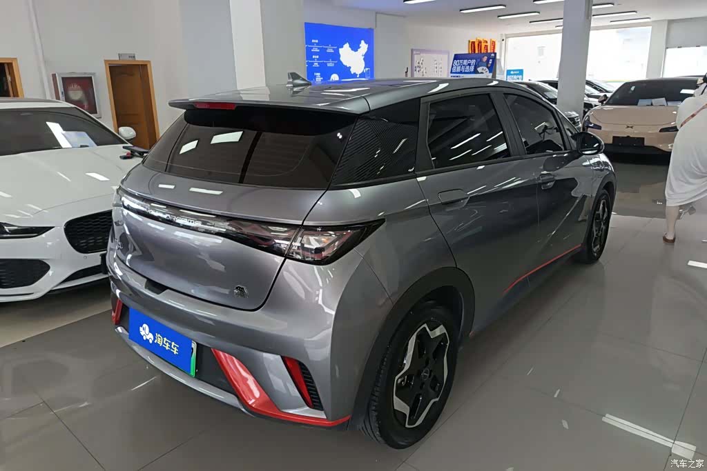 BYD Dolphin, 2022 3