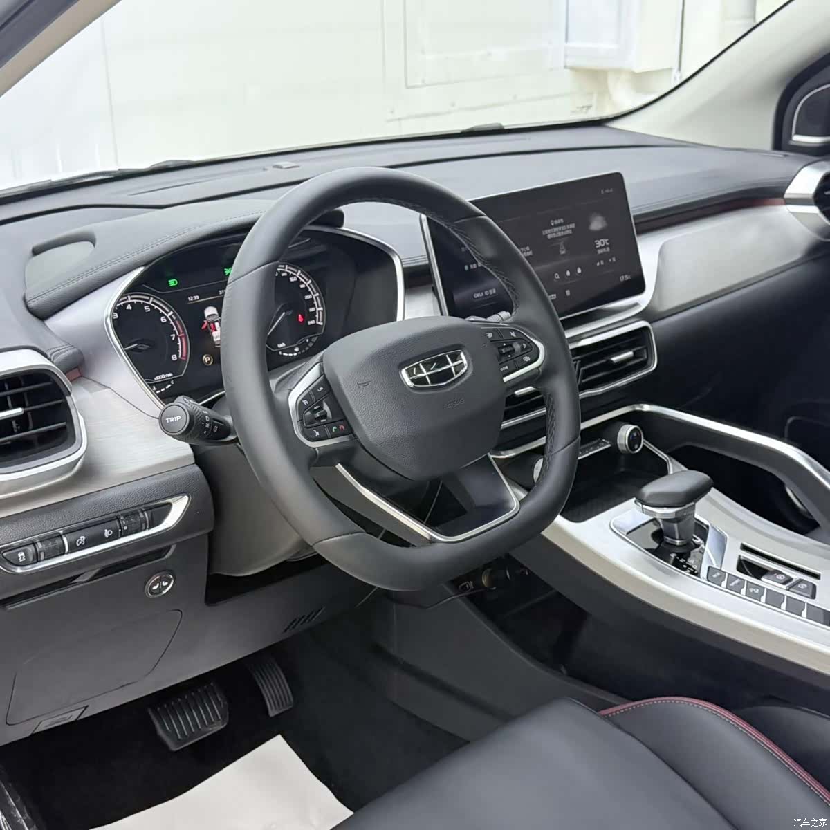 Geely Coolray, 2021 7