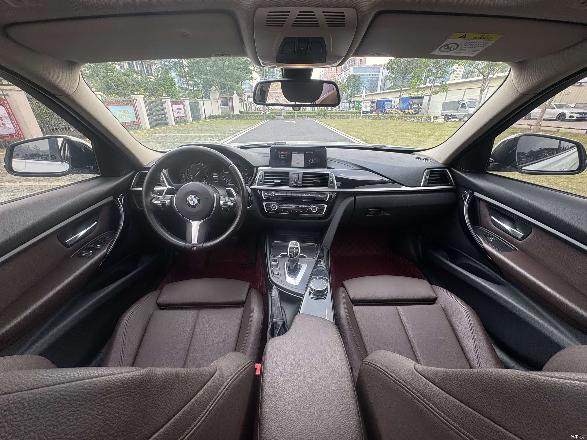 BMW 3 Series, 2018 все фото