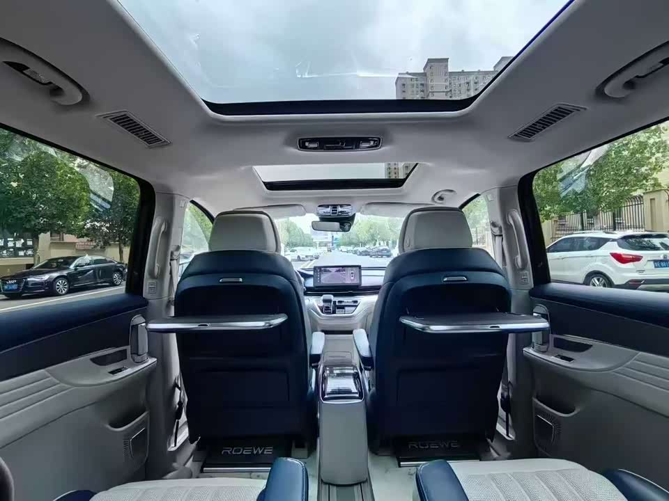 Roewe iMAX8