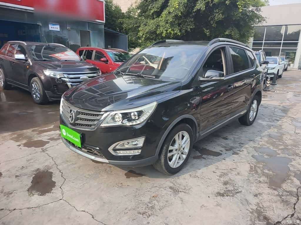 Wuling 560, 2015 1