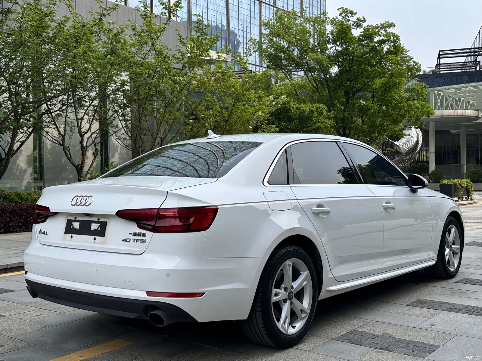 Audi A4L, 2017 4