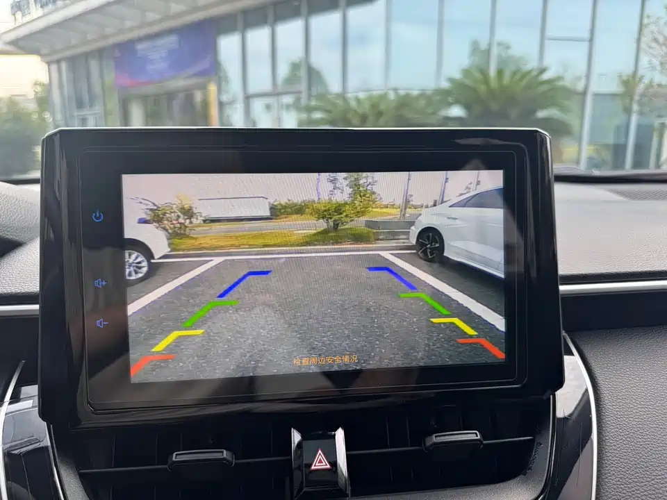 Toyota Corolla Sharp amplifier