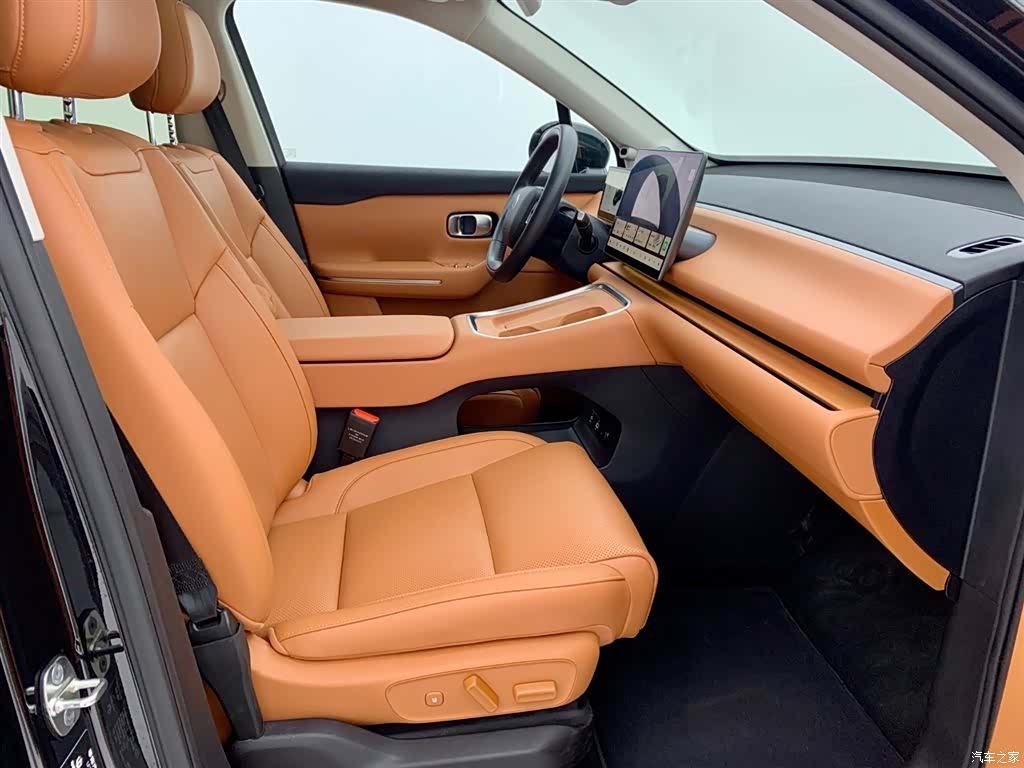 Leapmotor C16, 2025 10