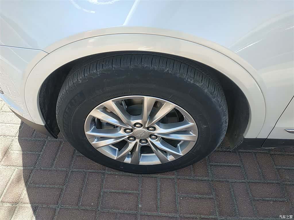 Cadillac XT5, 2022 23