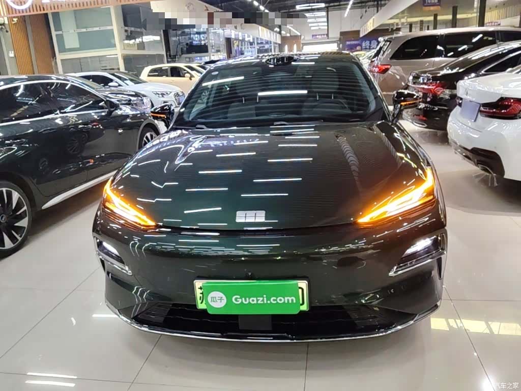 Geely 8, 2025 3