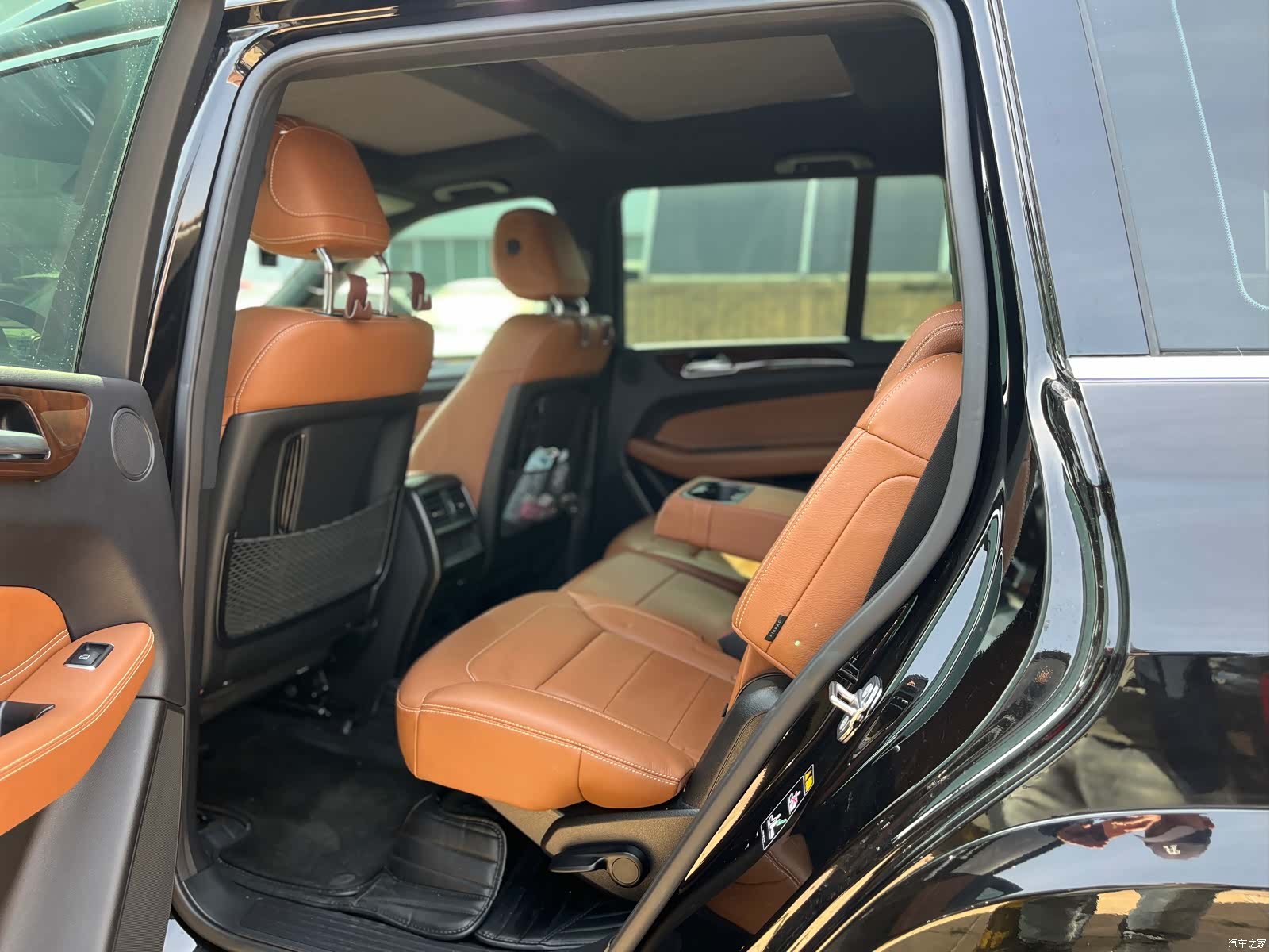 Mercedes-Benz GLS, 2018 14