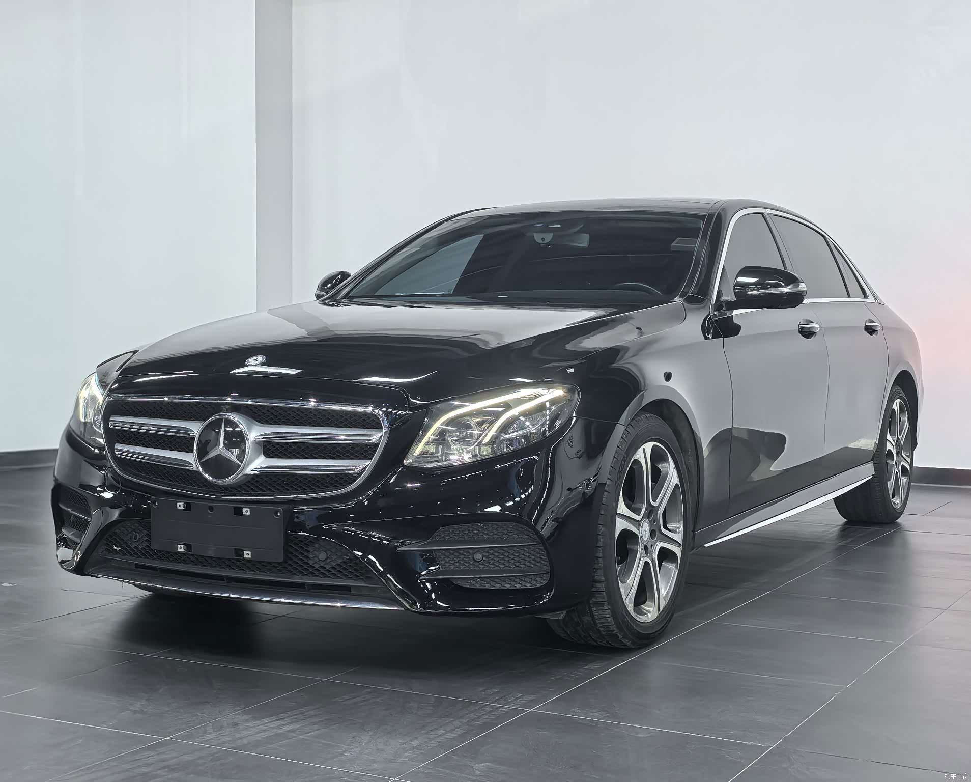 Mercedes-Benz E-Class, 2017 1