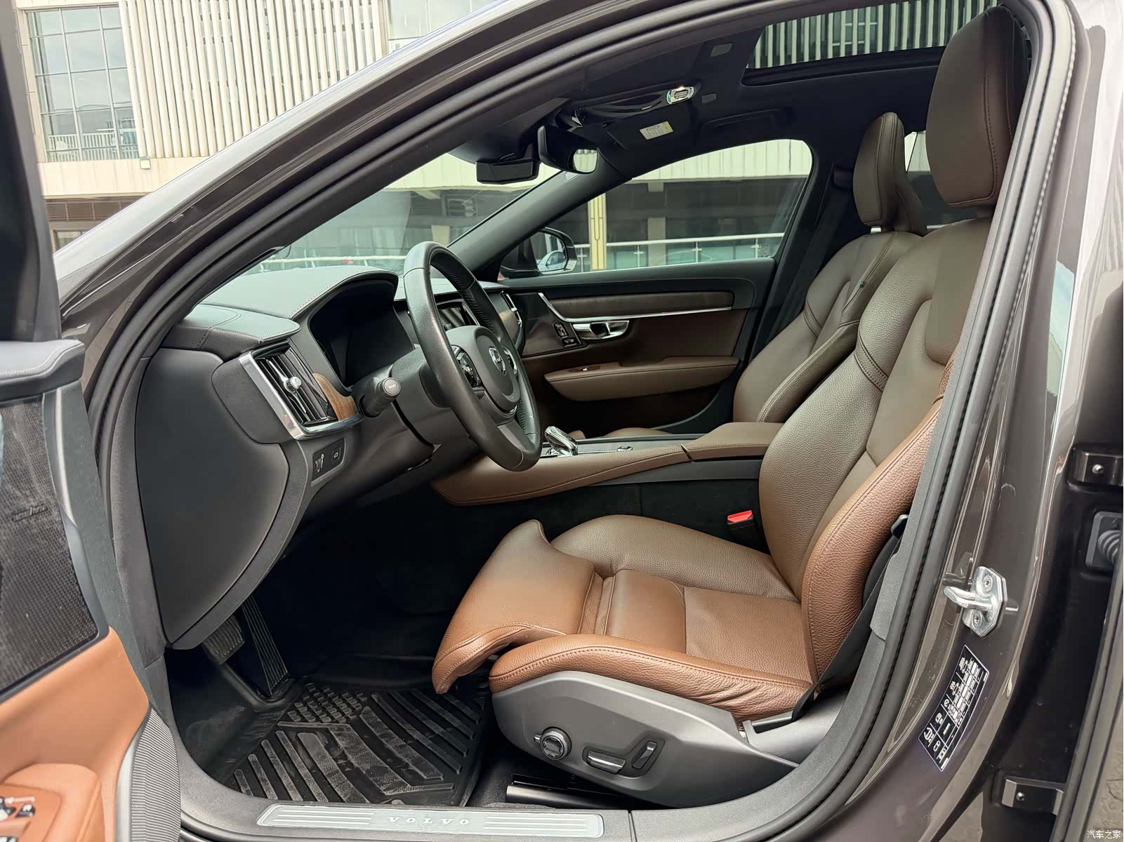 Volvo S90, 2021 все фото