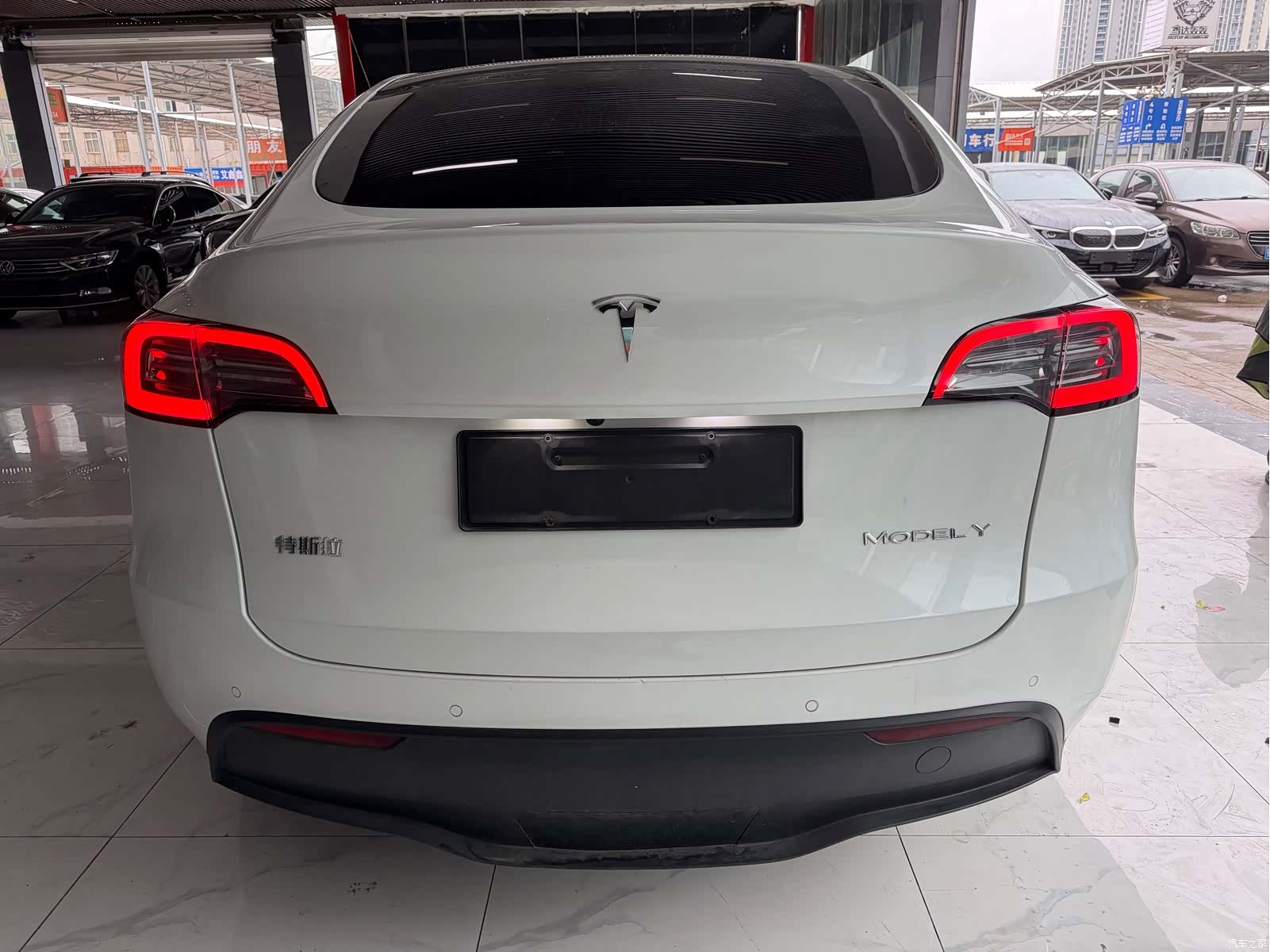 Tesla Model Y, 2023 8