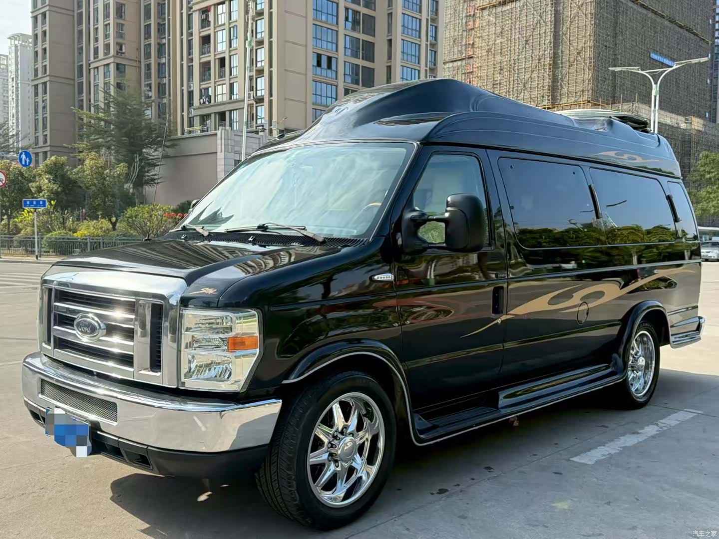 Ford E350, 2011 1