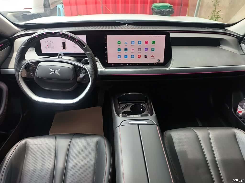 Xpeng P7, 2022 10