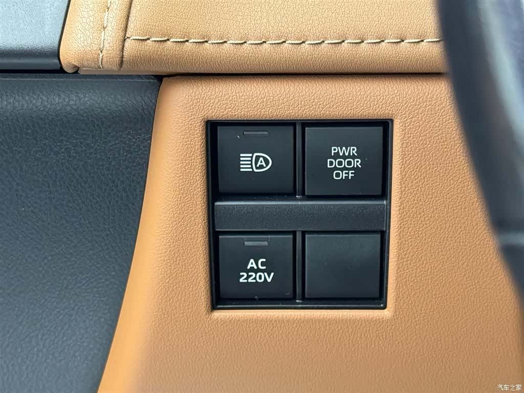 Toyota Alphard, 2023 20